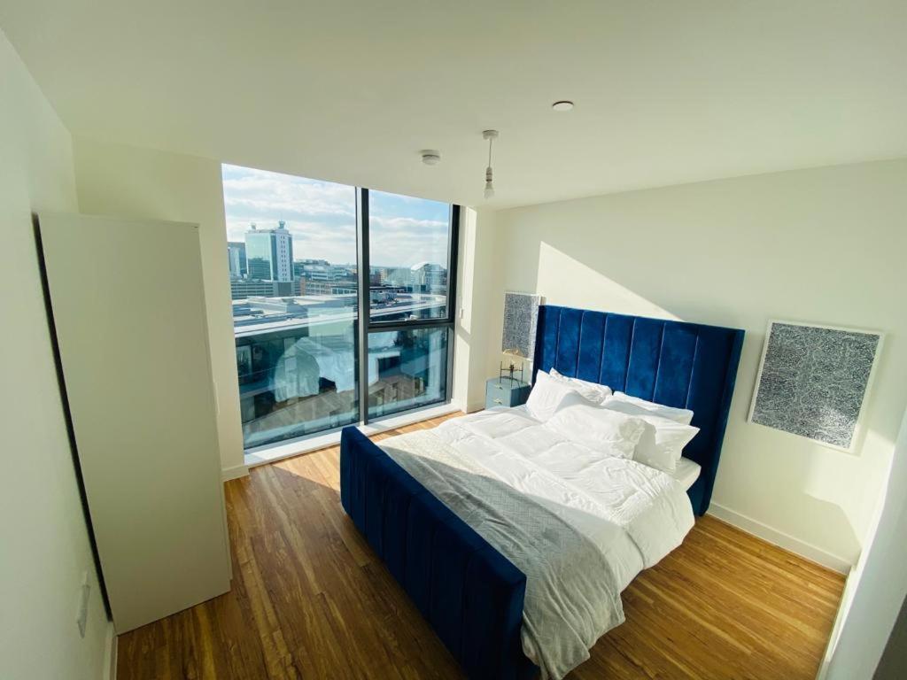 Penthouse Manchester With Balcony Views Exterior photo